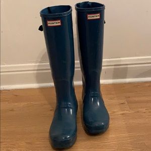 Tall blue HUNTER boots Sz 9